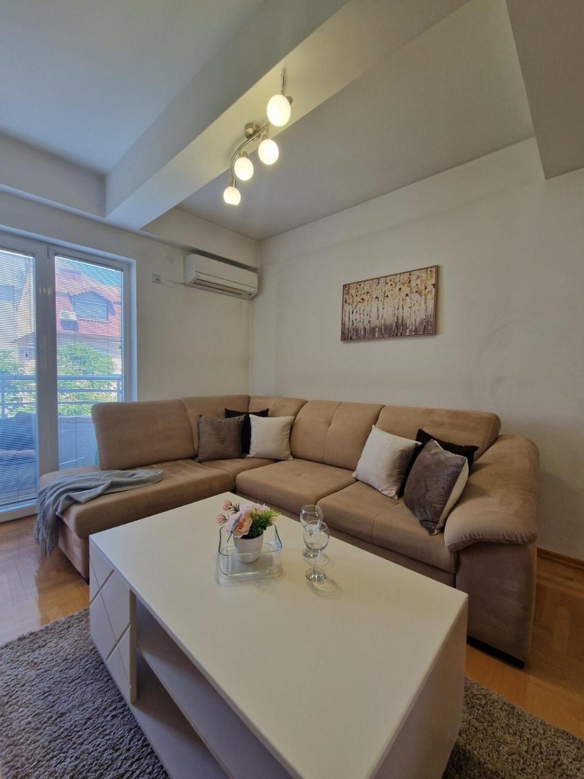 Kamche Lux Apartment Escópia Exterior foto